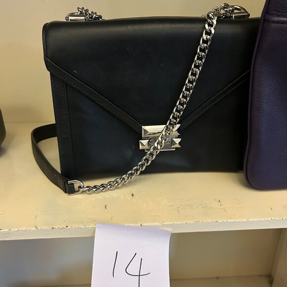 【9.28】#11-20 Preowned Value $100 Group - Picture 5 of 11